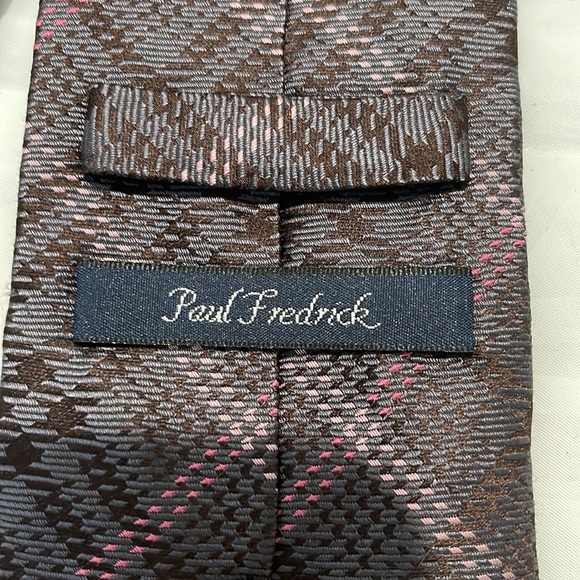 Paul Fredrick men’s tie 60” L x 4”W - Picture 3 of 5